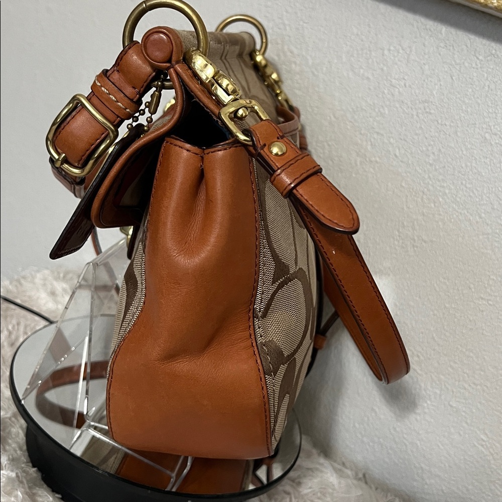 Coach Poppy Willis 70th Anniversary Crossbody Bag Signature Canvas Tan Leather - Picture 6 of 16